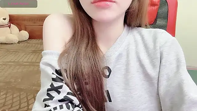 Snapshot of TrinhH_Nabbi chatting on December 9, 6:45 am TrinhH Nabbi online show from December 9, 6:45 am