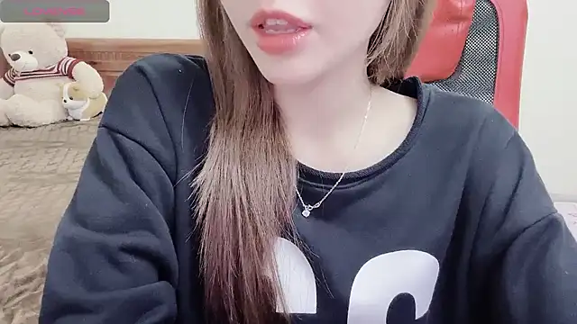 Snapshot of TrinhH_Nabbi chatting on December 12, 6:47 am TrinhH Nabbi online show from December 12, 6:47 am