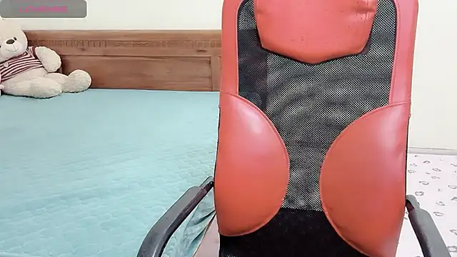 Snapshot of TrinhH_Nabbi chatting on January 9, 1:45 pm TrinhH Nabbi online show from January 9, 1:45 pm