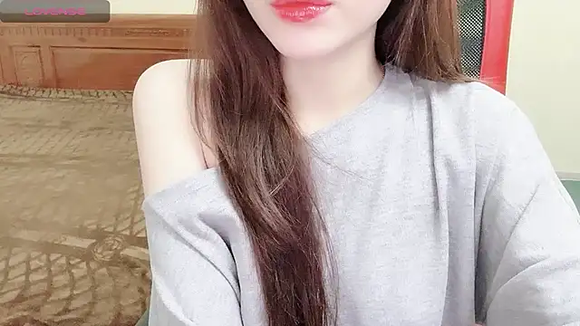 Snapshot of TrinhH_Nabbi chatting on January 17, 1:03 pm TrinhH Nabbi online show from January 17, 1:03 pm