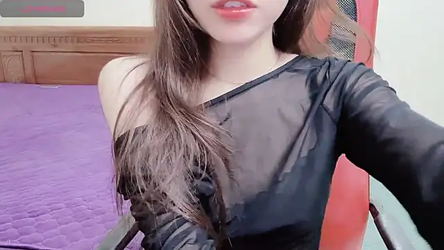 Snapshot of TrinhH_Nabbi chatting on February 20, 12:47 pm TrinhH Nabbi online show from February 20, 12:47 pm