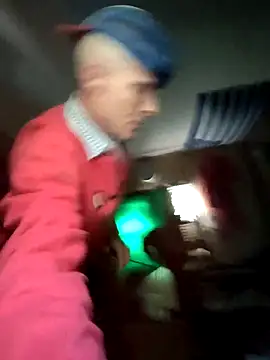 Snapshot of omgkidisthaone chatting on October 2, 2:13 pm omgkidisthaone online show from October 2, 2:13 pm