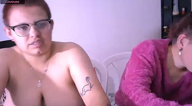 tatsumi nao online show from December 6, 4:14 am