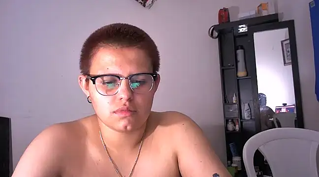 tatsumi nao online show from December 11, 5:00 am