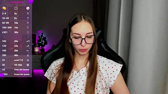 Snapshot of Sm0ly chatting on January 8, 1:32 am Sm0ly online show from January 8, 1:32 am