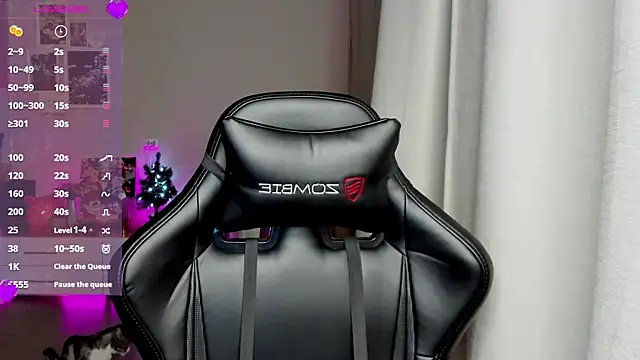 Snapshot of Sm0ly chatting on February 4, 1:45 am Sm0ly online show from February 4, 1:45 am