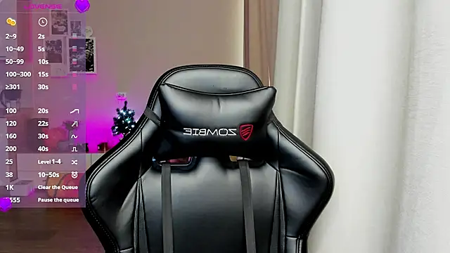 Snapshot of Sm0ly chatting on March 19, 1:54 am Sm0ly online show from March 19, 1:54 am