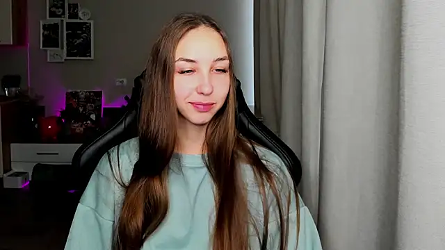 Snapshot of Sm0ly chatting on September 16, 2:45 am Sm0ly online show from September 16, 2:45 am