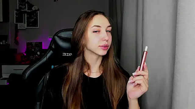 Snapshot of Sm0ly chatting on January 11, 2:49 am Sm0ly online show from January 11, 2:49 am