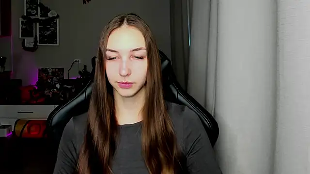 Snapshot of Sm0ly chatting on January 17, 2:49 am Sm0ly online show from January 17, 2:49 am