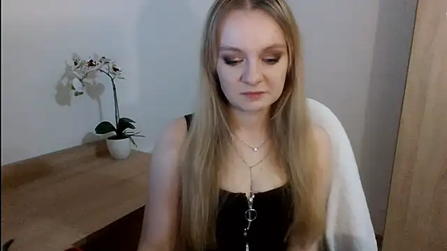 AlmaHoney online show from February 3, 9:07 pm