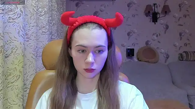 Snapshot of MadeleineWiliams chatting on January 16, 4:38 am MadeleineWiliams online show from January 16, 4:38 am