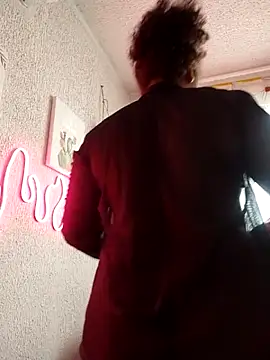 samanthaeliott22 online show from October 12, 5:12 pm