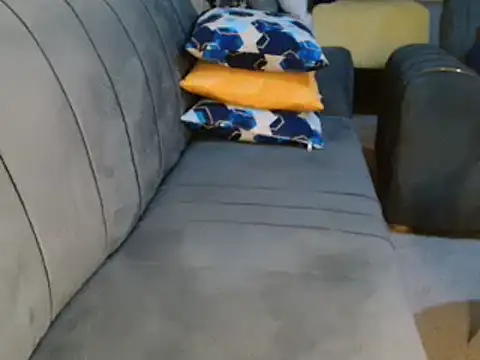 Snapshot of leslysexygirl chatting on February 10, 4:47 pm leslysexygirl online show from February 10, 4:47 pm