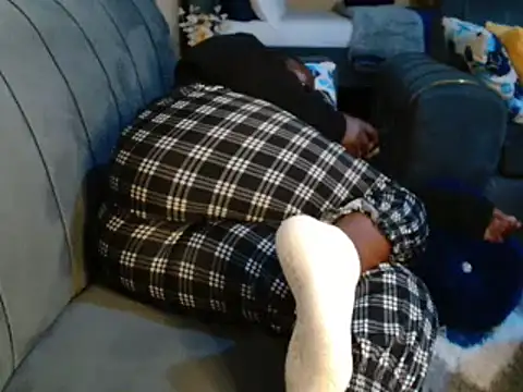 Snapshot of leslysexygirl chatting on March 21, 6:40 pm leslysexygirl online show from March 21, 6:40 pm