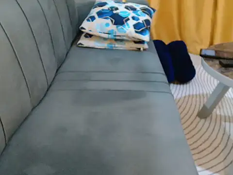 Snapshot of leslysexygirl chatting on September 10, 2:28 pm leslysexygirl online show from September 10, 2:28 pm