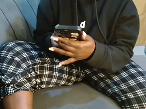 Snapshot of leslysexygirl chatting on October 4, 5:55 pm leslysexygirl online show from October 4, 5:55 pm