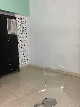 AdelaHaneix online show from December 27, 9:00 pm