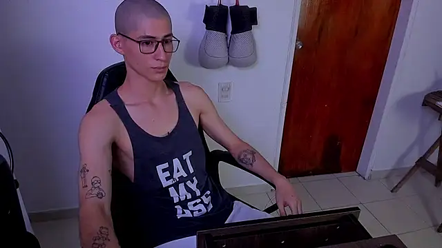 Snapshot of Jaack_str chatting on December 3, 9:34 pm Jaack str online show from December 3, 9:34 pm