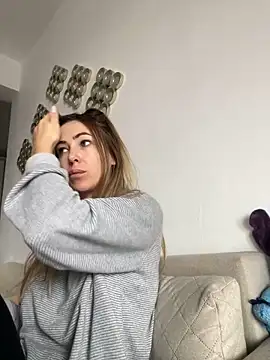 RaquelleDevon online show from February 28, 7:58 am