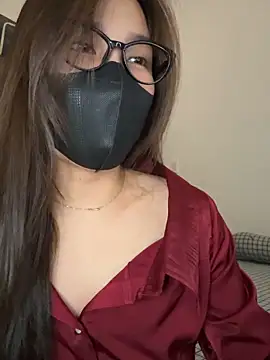 Snapshot of Lilisa_miu chatting on April 22, 3:46 pm Lilisa miu online show from April 22, 3:46 pm