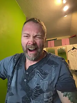 Snapshot of Rockburg chatting on February 14, 5:51 am Rockburg online show from February 14, 5:51 am