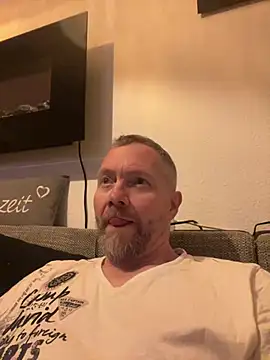 Snapshot of Rockburg chatting on March 13, 5:54 am Rockburg online show from March 13, 5:54 am