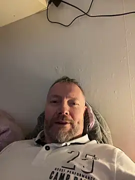 Snapshot of Rockburg chatting on March 17, 6:40 am Rockburg online show from March 17, 6:40 am