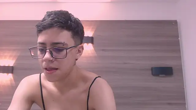 Snapshot of Cutie_Shy_ chatting on January 17, 11:49 am Cutie Shy online show from January 17, 11:49 am