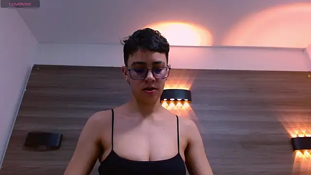 Snapshot of Cutie_Shy_ chatting on February 27, 7:26 pm Cutie Shy online show from February 27, 7:26 pm