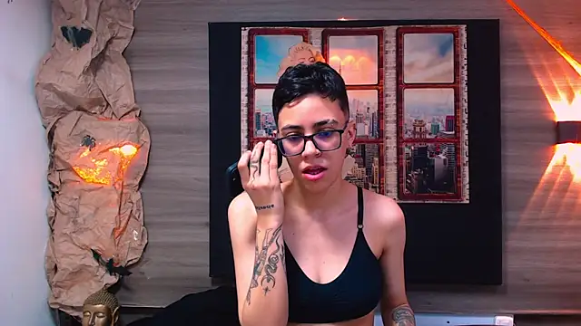 Snapshot of Cutie_Shy_ chatting on October 22, 6:29 pm Cutie Shy online show from October 22, 6:29 pm