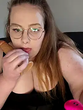  Julie x online show from December 7, 12:45 pm