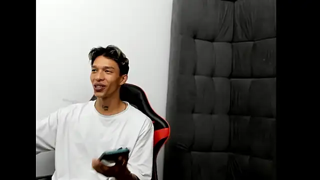 TommyGun 22 online show from February 11, 1:32 am