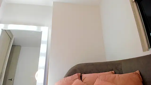 Snapshot of GabyFerrerr chatting on June 19, 12:15 am GabyFerrerr online show from June 19, 12:15 am