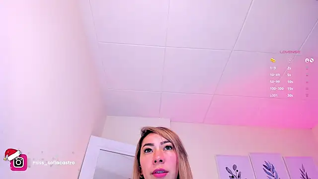 Snapshot of miss_sofiaa chatting on December 20, 11:54 am miss sofiaa online show from December 20, 11:54 am