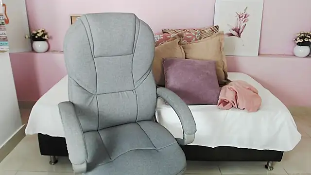 liseth fox online show from January 25, 7:18 pm