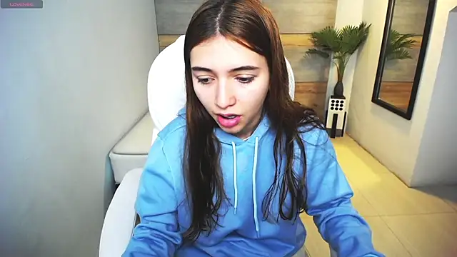 liseth fox online show from February 8, 12:17 pm