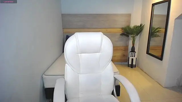 liseth fox online show from February 20, 7:41 pm