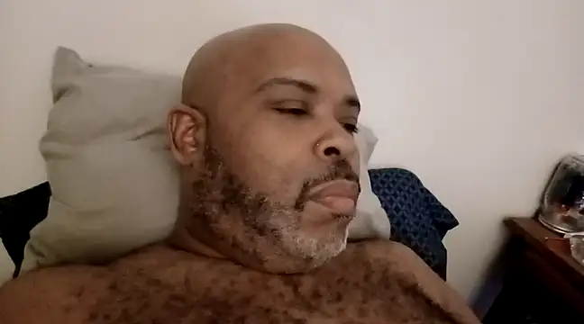 Snapshot of ChiRaqb8 chatting on March 11, 1:26 am ChiRaqb8 online show from March 11, 1:26 am