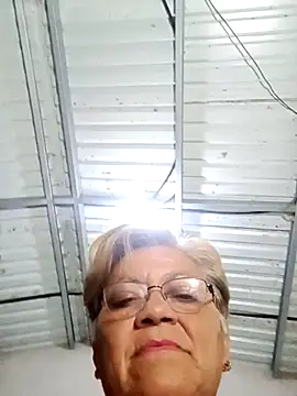 Madrastrahot69 online show from September 11, 4:01 am