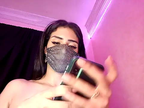 Snapshot of ---sophia--- chatting on September 23, 9:34 am ---sophia--- online show from September 23, 9:34 am