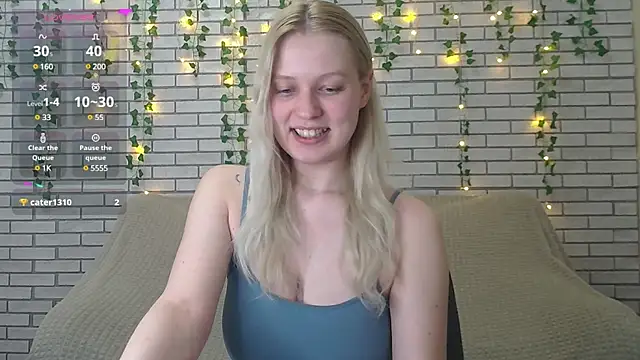 EmiliaDuchess online show from February 8, 2:38 pm