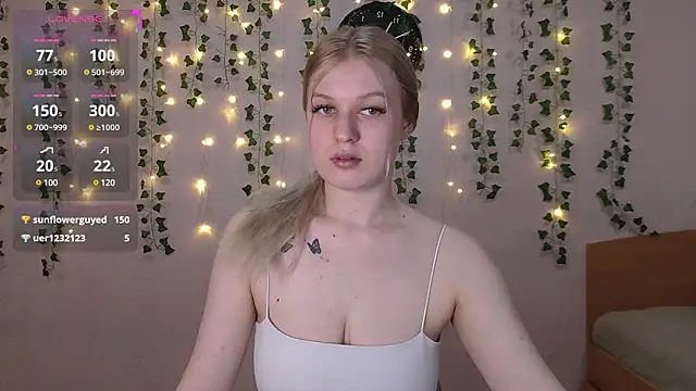 EmiliaDuchess online show from March 6, 6:52 am