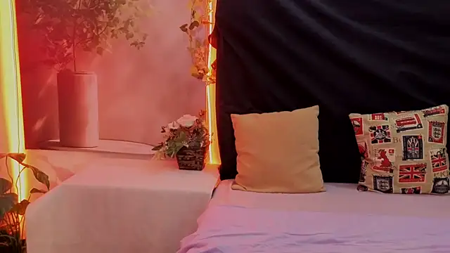 sexybaby22111 online show from March 3, 12:59 am