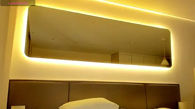 Snapshot of agelandreww chatting on March 14, 5:02 pm agelandreww online show from March 14, 5:02 pm