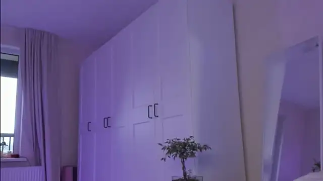 Snapshot of agelandreww chatting on October 27, 1:04 pm agelandreww online show from October 27, 1:04 pm