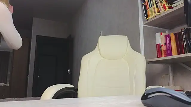 Marietta Castro online show from February 8, 2:20 pm