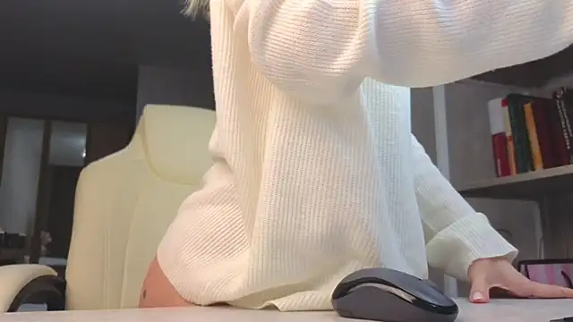 Marietta Castro online show from April 18, 5:17 pm