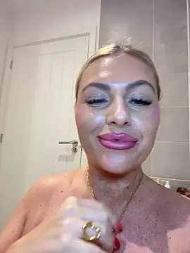 Arabellalee23 online show from January 18, 6:01 pm