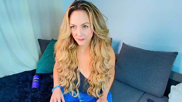 ladychanel 1 online show from March 19, 7:29 pm